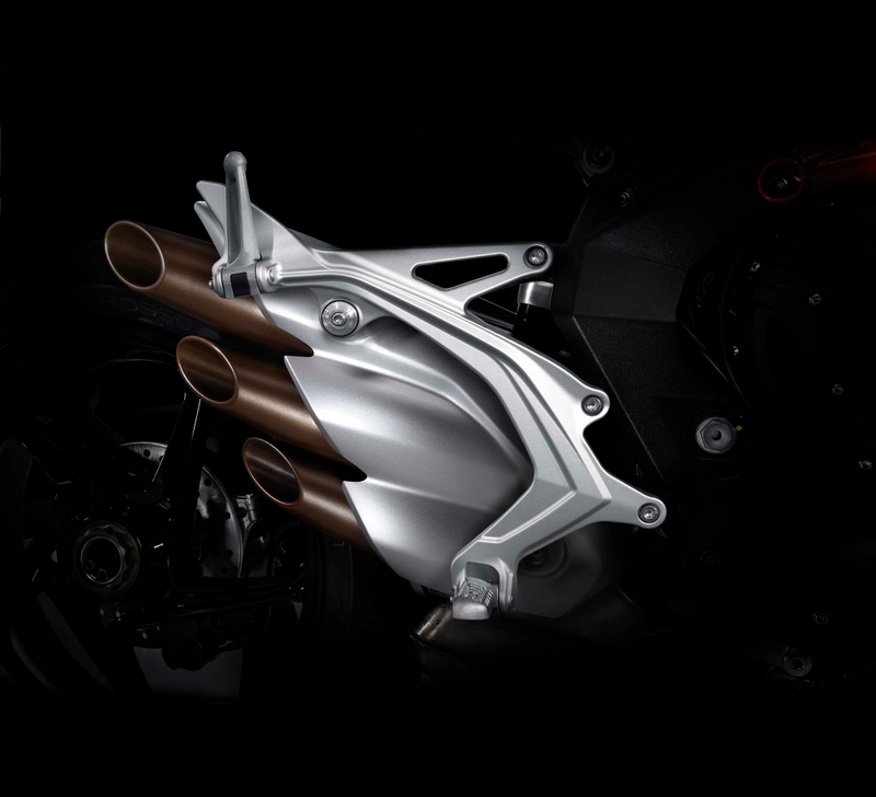 Illustration for article titled 2016 MV Agusta Brutale 800 And Lewis Hamilton Dragster RR: Small Changes And More Bling